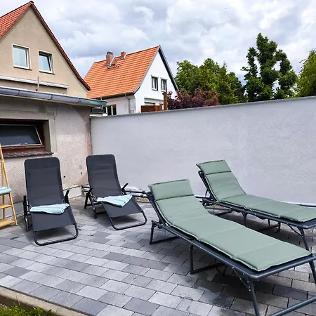 Isabel Mit Pool Und Garten Naehe Quedlinburg