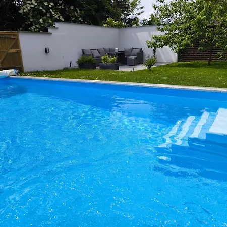 Isabel Tatil Evi *